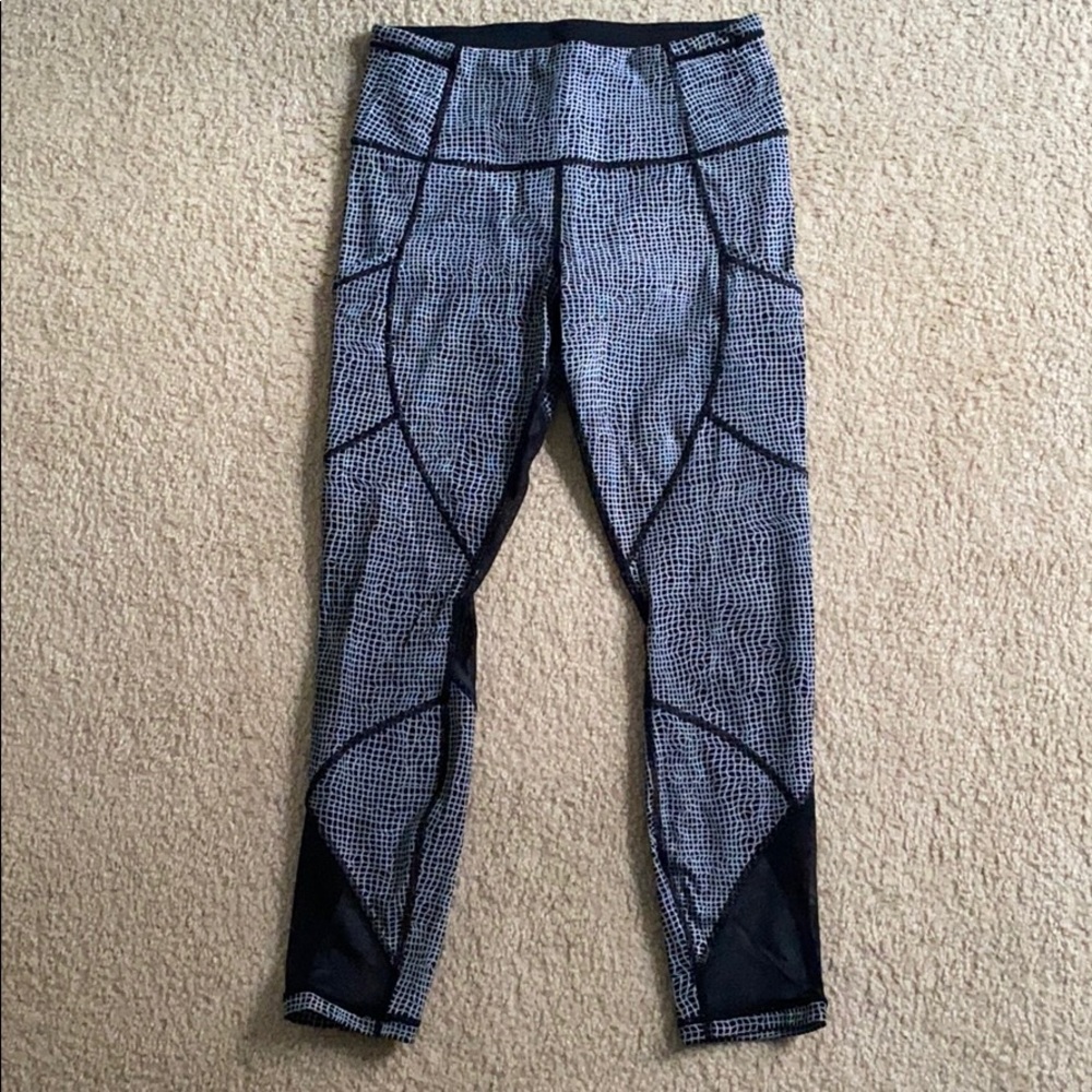 Lululemon black and white mesh leggings